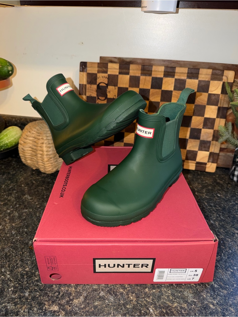 Hunter Dark Green Women’s 7 Chelsea Rain Boots